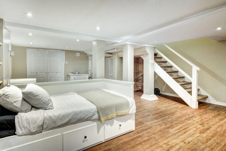 Old,Style,Townhouse,In,Montreal