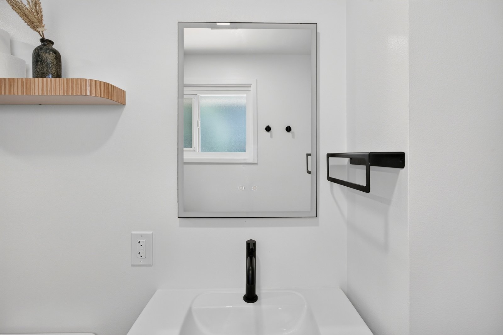Vanity light
